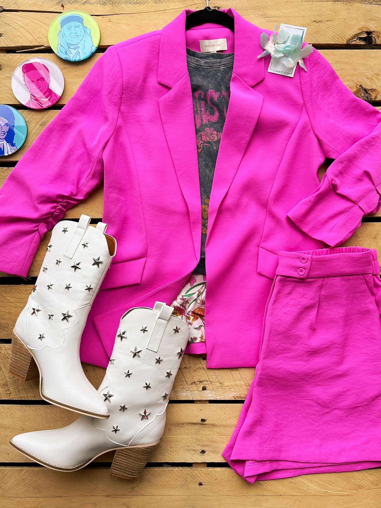 Pink blazer and shorts summer wear to work outfit.