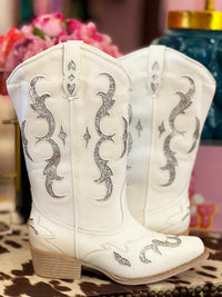 Thumbnail for White western cowgirl boots.