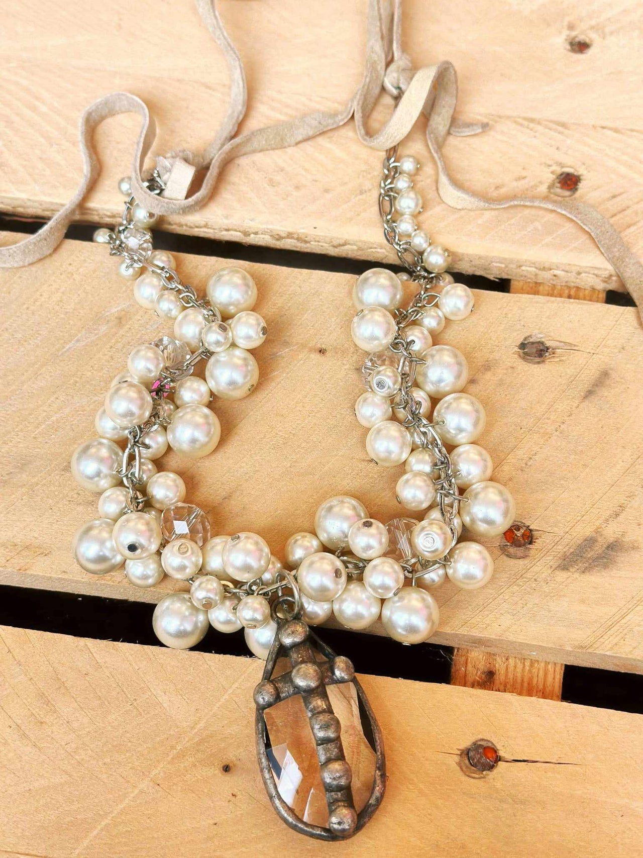Pearl Necklace With Cross Pendant