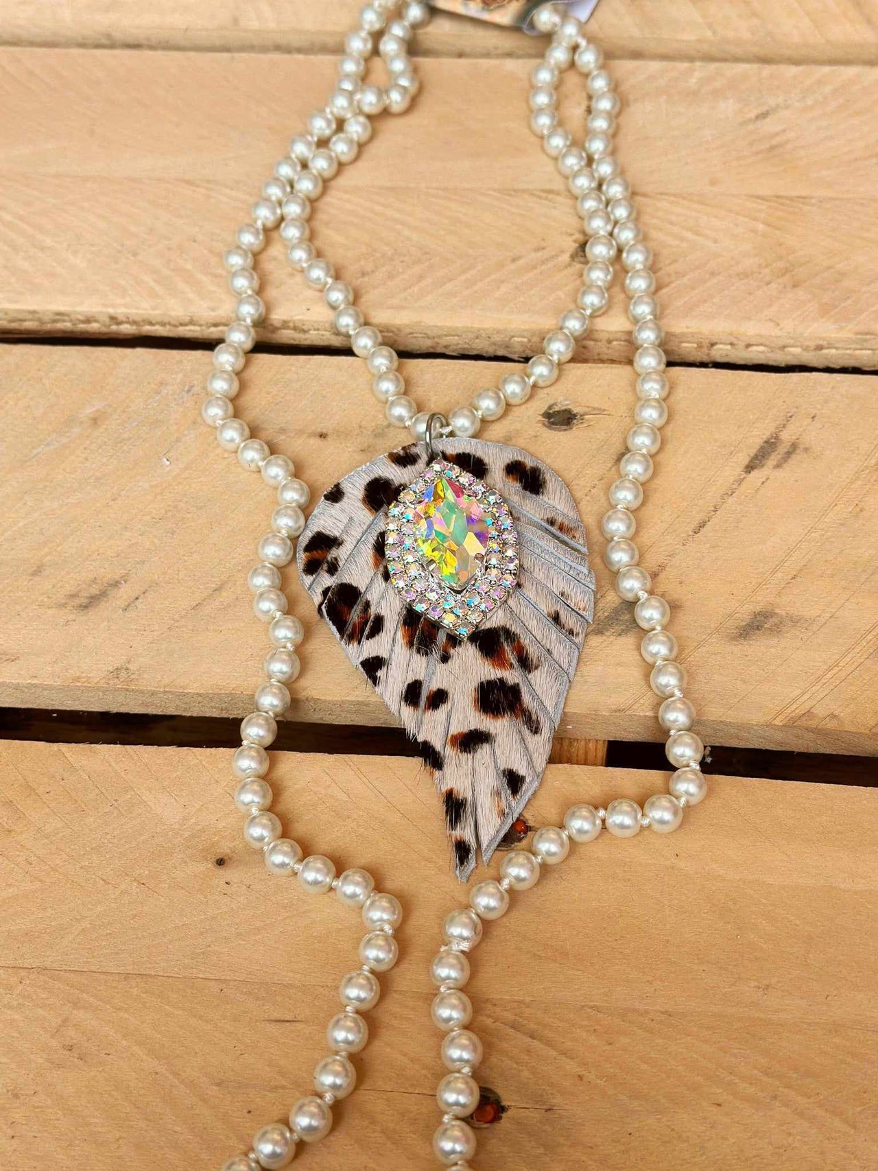 Pearl Leopard Bling Pendant Necklace