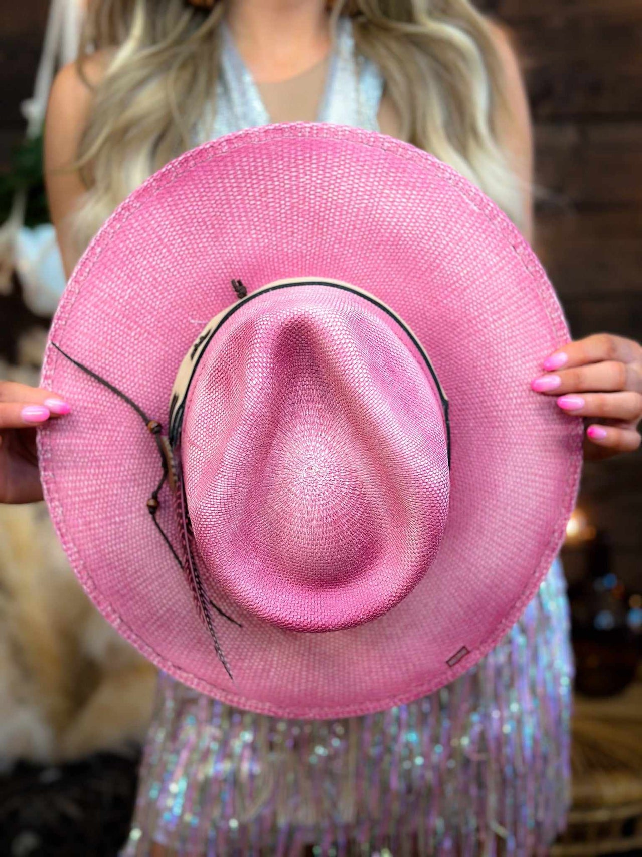 Wide brim couture straw hat in pink