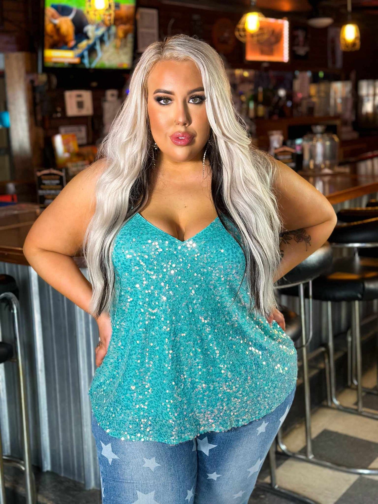 Plus size turquoise camisole in sequin.