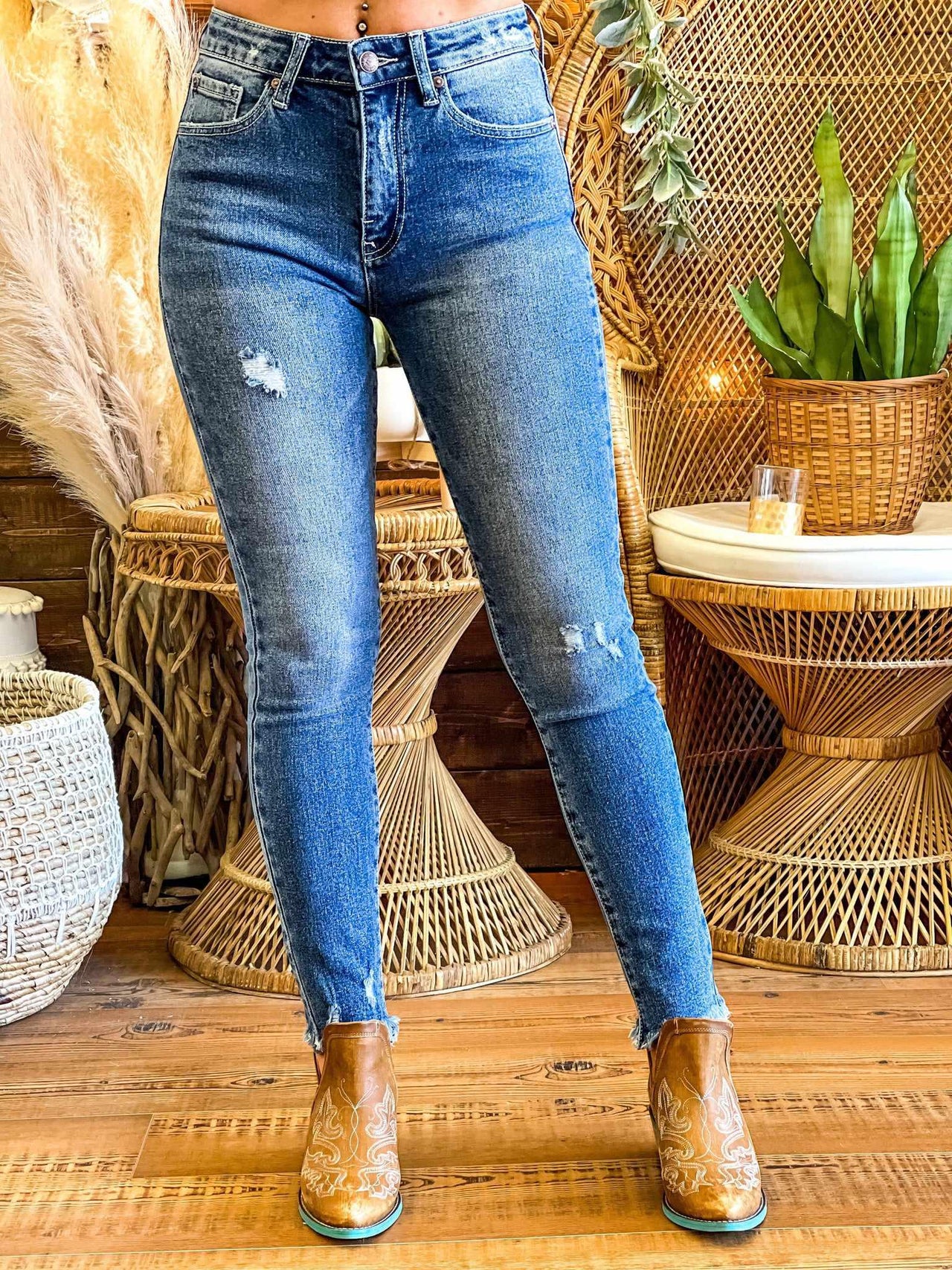destroyed jeans womens